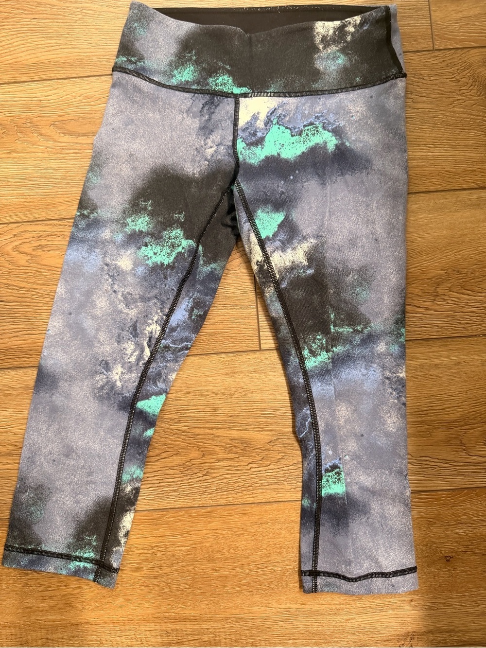 Lululemon Capri Leggings 0164